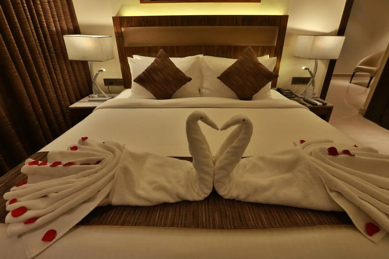 Hotel Luminara Kochi 4*,